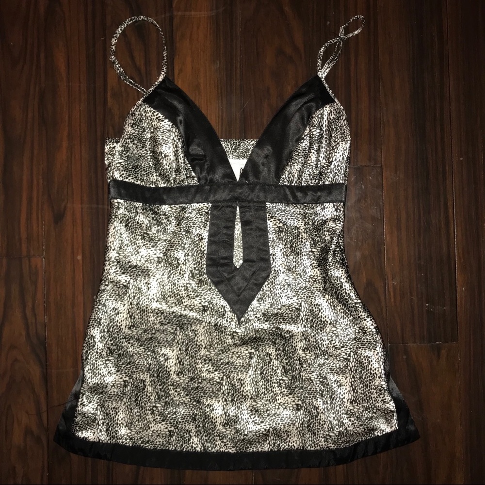 Keyhole tank top